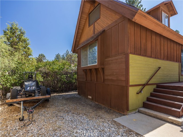 Detail Gallery Image 4 of 26 For 2101 5th Ln, Big Bear City,  CA 92314 - 2 Beds | 1 Baths