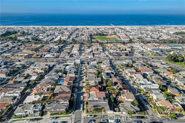 Detail Gallery Image 30 of 35 For 955 8th Pl, Hermosa Beach,  CA 90254 - 3 Beds | 2 Baths