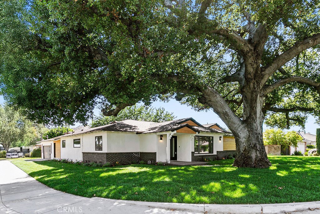 400 Rosemarie Drive
