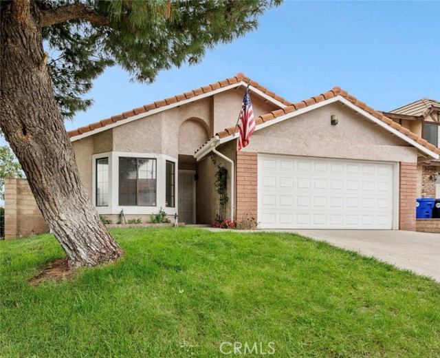 Detail Gallery Image 1 of 1 For 6776 Jade Ct, Fontana,  CA 92336 - 3 Beds | 2 Baths