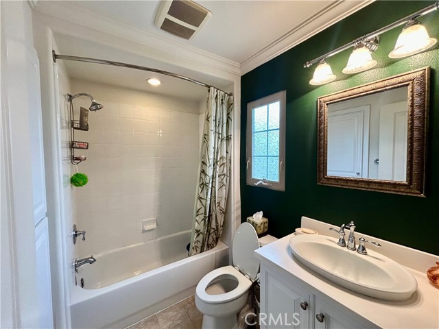 60 Scarlet Bloom, Irvine CA: https://media.crmls.org/medias/08884f7e-a258-4d14-98f8-4894fc507c84.jpg