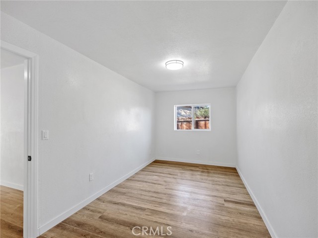 Detail Gallery Image 27 of 34 For 21225 Lone Eagle, Apple Valley,  CA 92308 - 6 Beds | 2 Baths