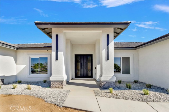 Detail Gallery Image 4 of 50 For 16339 Rimrock Rd. Rd, Apple Valley,  CA 92307 - 4 Beds | 3/1 Baths