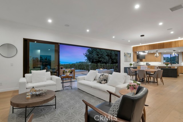 Detail Gallery Image 47 of 72 For 15641 High Knoll Rd, Encino,  CA 91436 - 5 Beds | 4/1 Baths