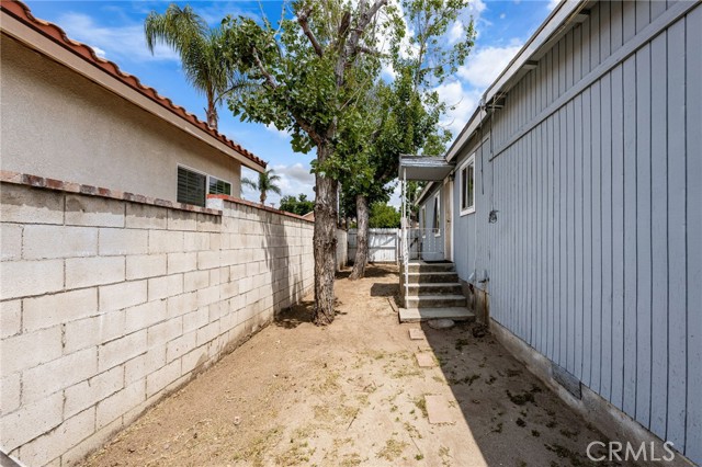 368 West Street, Upland CA: https://media.crmls.org/medias/0889383e-039c-41be-8960-4b8600404276.jpg