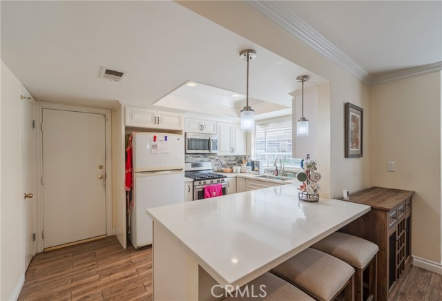 Detail Gallery Image 9 of 28 For 13959 Arthur Ave #1,  Paramount,  CA 90723 - 3 Beds | 2/1 Baths