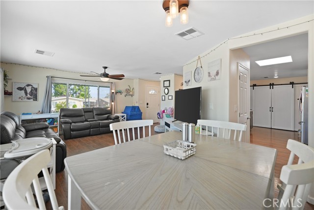 23011 Big Tee Drive, Canyon Lake CA: https://media.crmls.org/medias/088a5a4a-8b61-4c20-9205-3f49eb0e2c89.jpg