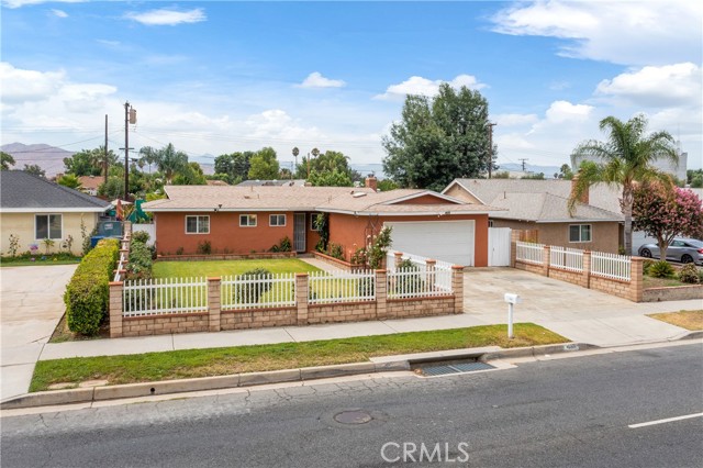 10462 Hole Ave, Riverside, CA 92505