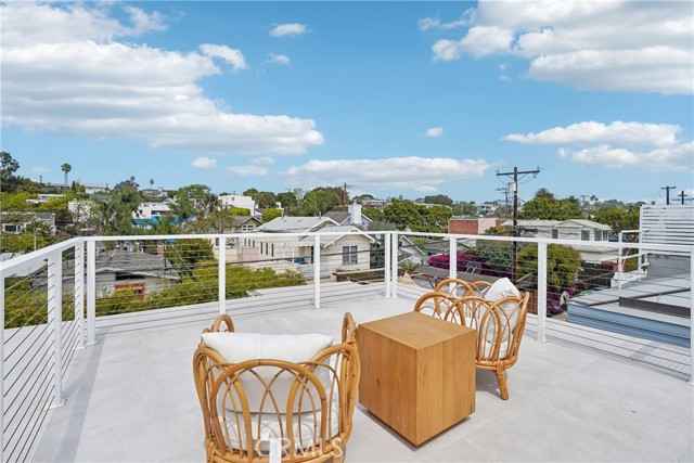 Image 55 of 66 For 647 Navy Street