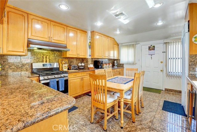 Detail Gallery Image 9 of 33 For 1350 Graynold Ave, Glendale,  CA 91202 - 3 Beds | 2 Baths