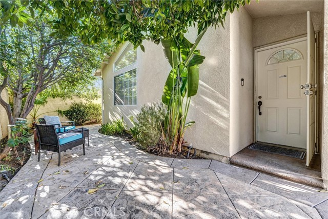 Detail Gallery Image 2 of 17 For 4921 Newcastle Ave, Encino,  CA 91316 - 1 Beds | 1 Baths