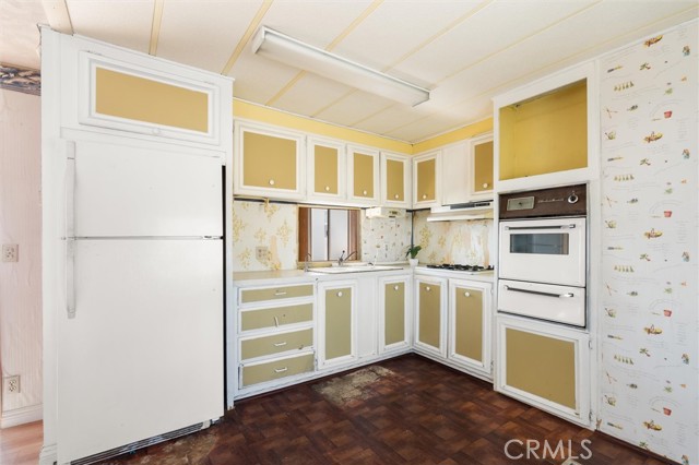 Detail Gallery Image 15 of 30 For 1502 E Carson St #105,  Carson,  CA 90745 - 2 Beds | 2 Baths