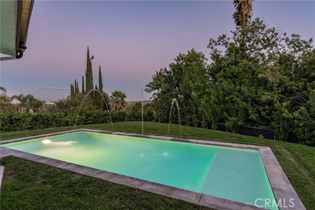 Detail Gallery Image 47 of 53 For 5700 El Canon Ave, Woodland Hills,  CA 91367 - 3 Beds | 3 Baths