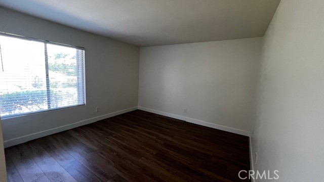 Image 8 of 19 For 1300 Brentwood Circle B