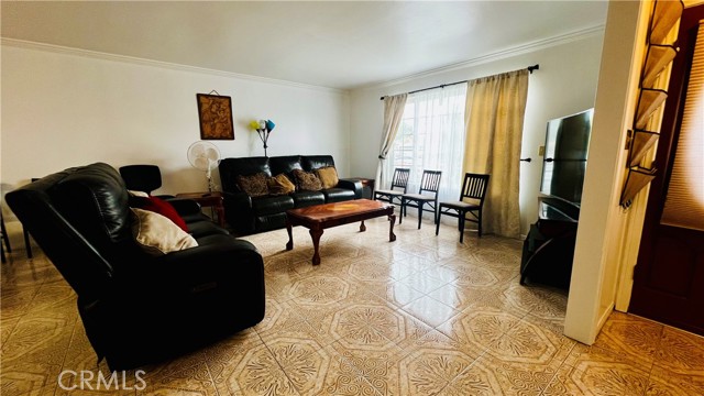4127 W 130th Street, Hawthorne CA: https://media.crmls.org/medias/088ca3e1-b802-4199-a895-9c229c8e19ff.jpg