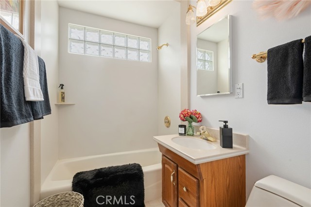 618 Ardmore Drive, Goleta CA: https://media.crmls.org/medias/088cdd6b-f720-432c-9d70-418440643c30.jpg