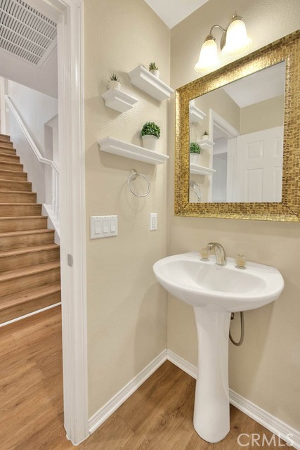 Detail Gallery Image 19 of 45 For 8043 Jamestown, Fontana,  CA 92336 - 3 Beds | 2/1 Baths