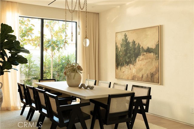 Detail Gallery Image 6 of 37 For 4824 Calhoun, Sherman Oaks,  CA 91423 - 5 Beds | 5 Baths