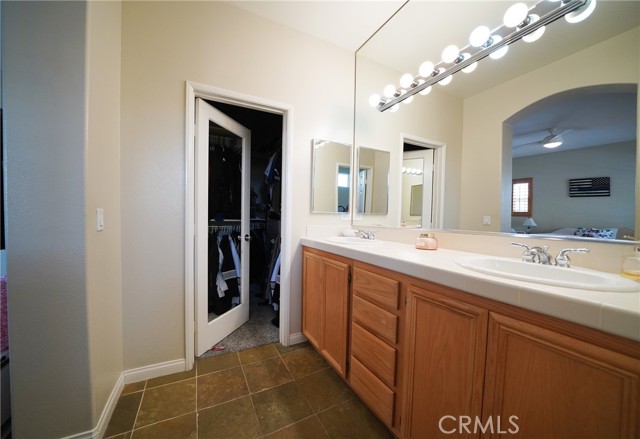 Detail Gallery Image 18 of 22 For 27971 Trillium Ln, Valencia,  CA 91354 - 2 Beds | 2 Baths