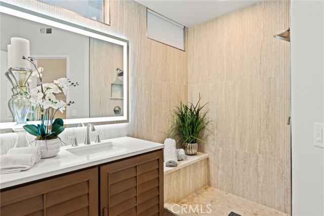 Image 19 of 38 For 911 Firefly  