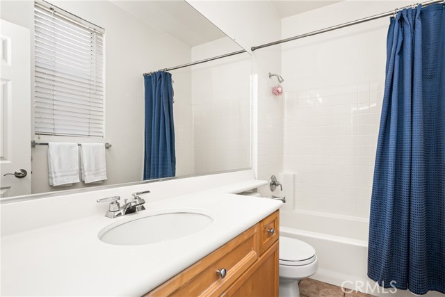 92 Chula Vista, Irvine CA: https://media.crmls.org/medias/088e31ea-6ab7-4877-a78d-e181438fee22.jpg
