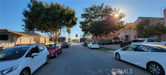 Detail Gallery Image 14 of 15 For 2538 Thurman Ave #1,  Los Angeles,  CA 90016 - 1 Beds | 1 Baths