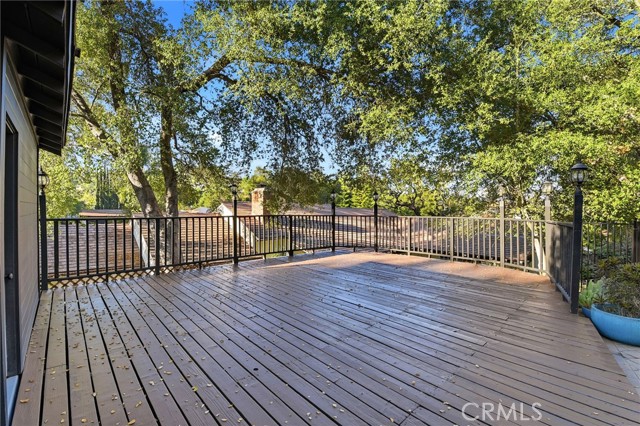 15936 Valley Wood Road, Sherman Oaks CA: https://media.crmls.org/medias/088e8953-790b-451a-bddd-605537cb2ae9.jpg