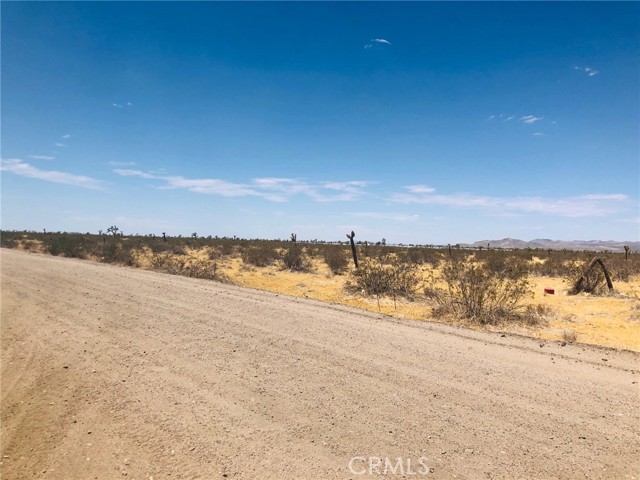 Frontage Looking West