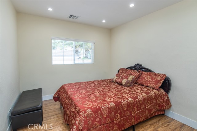 Detail Gallery Image 13 of 21 For 10233 Glory Ave, Tujunga,  CA 91042 - 3 Beds | 2 Baths