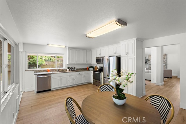 Image 12 of 43 For 22622 La Quinta Drive