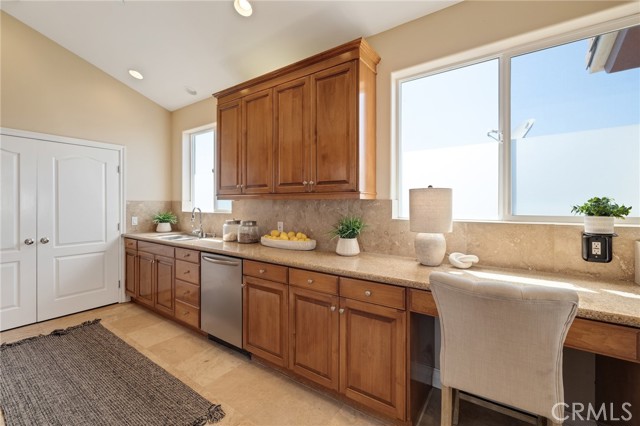 Detail Gallery Image 20 of 46 For 2210 Mathews Ave a,  Redondo Beach,  CA 90278 - 3 Beds | 2/1 Baths