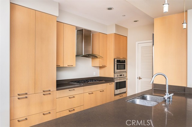 368 Caruso Avenue photo 6
