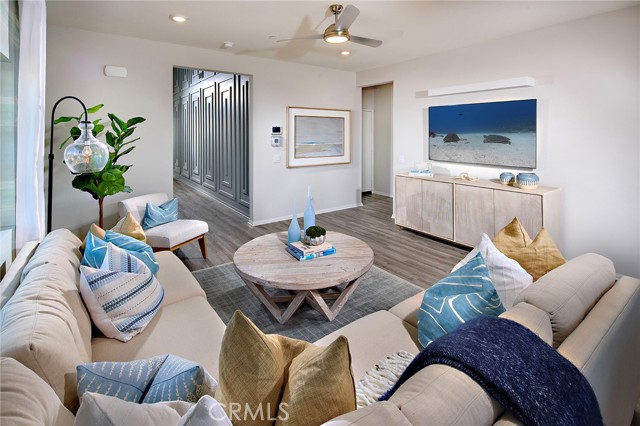 Detail Gallery Image 2 of 22 For 8157 Perada St, Jurupa Valley,  CA 92509 - 5 Beds | 3 Baths