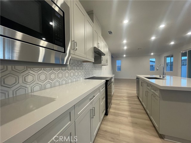 Detail Gallery Image 22 of 24 For 115 Metz, Oceanside,  CA 92057 - 4 Beds | 2/1 Baths