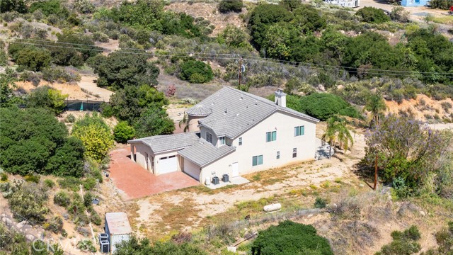 35050 Margo Road, Lake Elsinore CA: https://media.crmls.org/medias/0892bb15-a257-4098-9f58-63a96990fc11.jpg