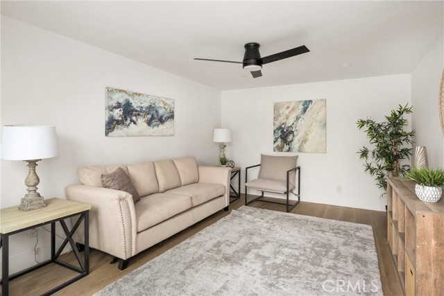 5161 E 27th Street, Long Beach CA: https://media.crmls.org/medias/0893aa9d-c436-4013-b785-99226c486a3e.jpg