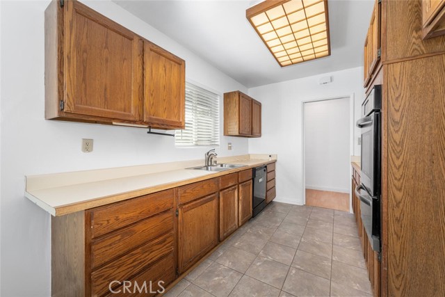 Detail Gallery Image 13 of 39 For 1001 Nicklett Ave, Fullerton,  CA 92833 - 4 Beds | 2 Baths