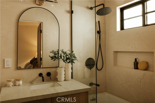 17930 Karen Drive, Encino CA: https://media.crmls.org/medias/0894b27e-de03-4d06-b099-858f8604f663.jpg