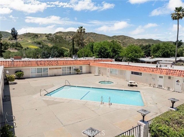 36200 Paradise Ranch Road, Castaic CA: https://media.crmls.org/medias/0895ed64-0c3e-48cc-bd46-85c7166c633f.jpg