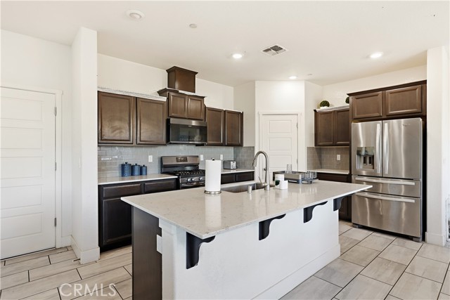 Detail Gallery Image 14 of 43 For 2367 Explorador, Merced,  CA 95340 - 4 Beds | 3 Baths