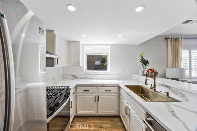 1126 W 228th Street, Torrance CA: https://media.crmls.org/medias/089654e6-3236-46dc-b553-bd45c79c868a.jpg