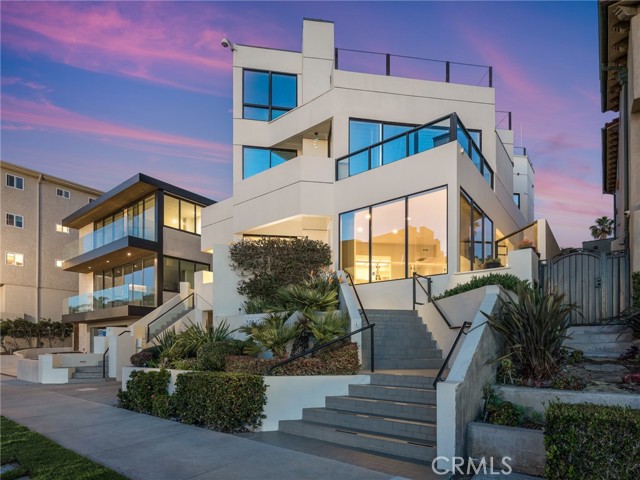 734 Esplanade, Redondo Beach, California 90277, 2 Bedrooms Bedrooms, ,2 BathroomsBathrooms,Residential,Sold,Esplanade,SB21227188