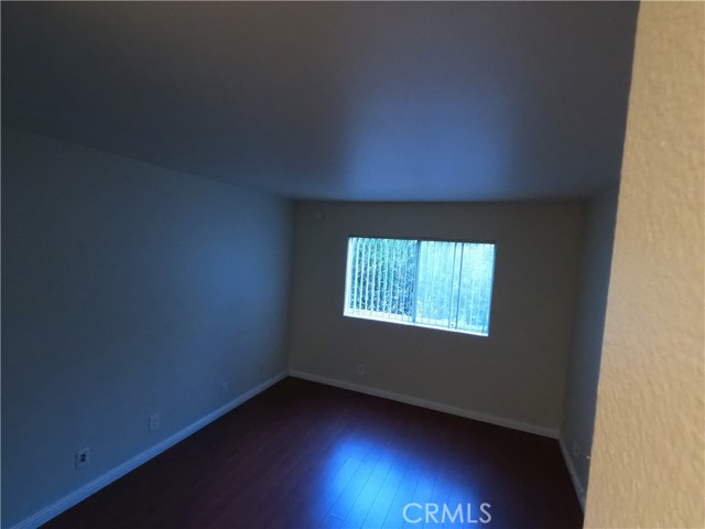 Detail Gallery Image 6 of 25 For 5060 Kester Ave #104,  Sherman Oaks,  CA 91403 - 2 Beds | 2 Baths