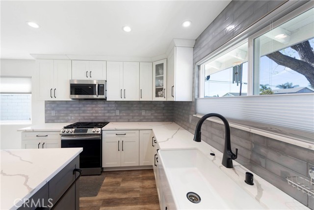 Image 11 of 48 For 19622 Canberra Ln