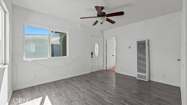 Detail Gallery Image 11 of 33 For 809 N Tamarind Ave, Compton,  CA 90220 - – Beds | – Baths