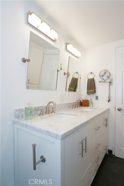 320 Catalina Avenue, Redondo Beach, California 90277, 2 Bedrooms Bedrooms, ,3 BathroomsBathrooms,Residential,Sold,Catalina,PV22020552