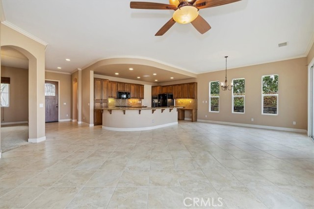 Detail Gallery Image 5 of 19 For 23833 Fawnskin Dr, Corona,  CA 92883 - 3 Beds | 3 Baths