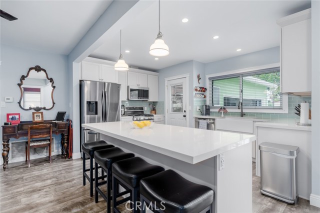 1501 W Baker Avenue, Fullerton CA: https://media.crmls.org/medias/08988487-b1ba-471f-86a8-17082d935393.jpg