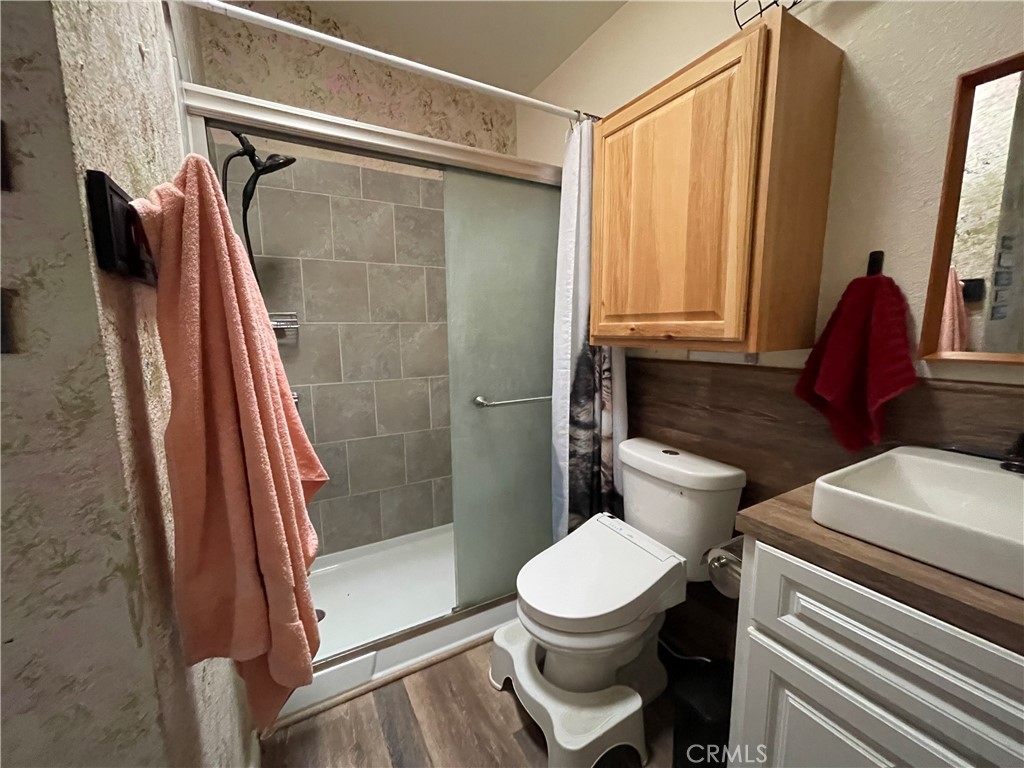 https://media.crmls.org/medias/0898a456-2d03-49c7-bd41-b97634181a4c.jpg?preset=X-Large