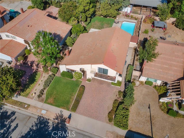 10634 Deering Avenue photo 53